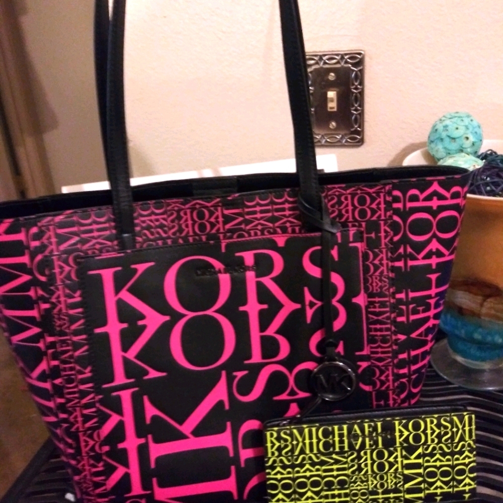 Michael kors bag and wallet